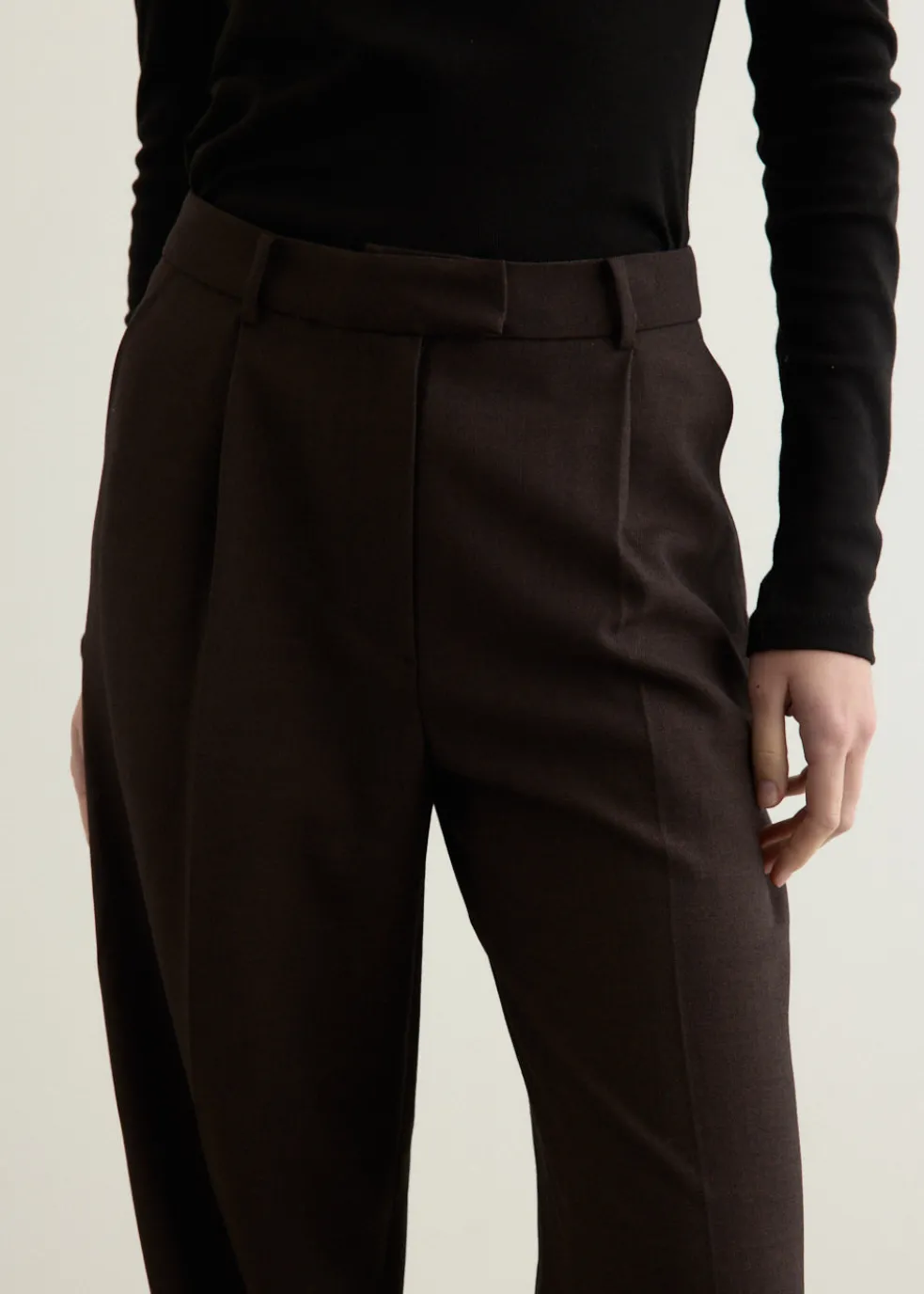 Belted Point Trousers