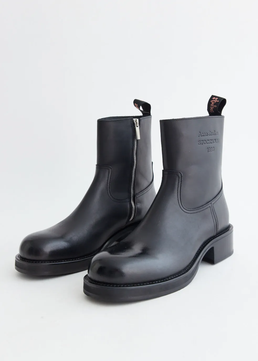 Besare Glossed Boots