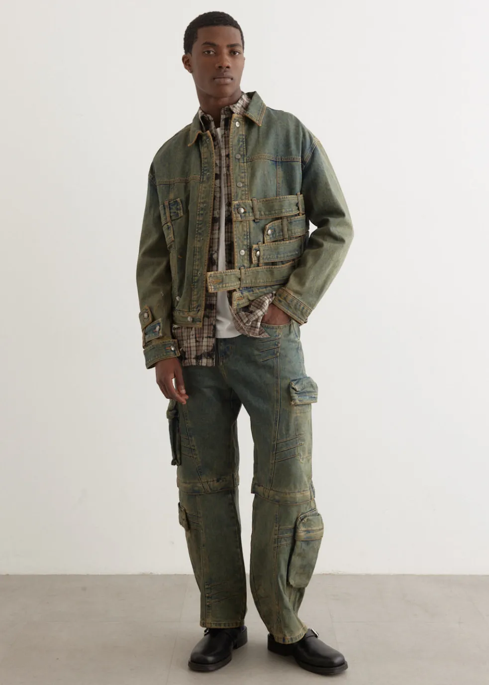 Cargo Coated Wide Leg Jeans