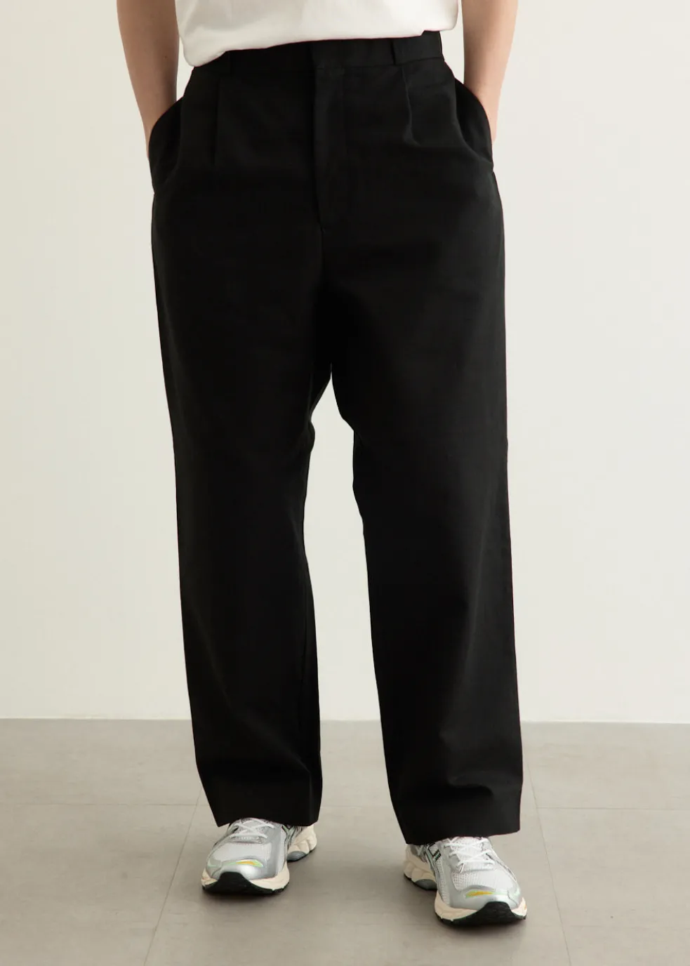 Chino Tuck Straight Pants