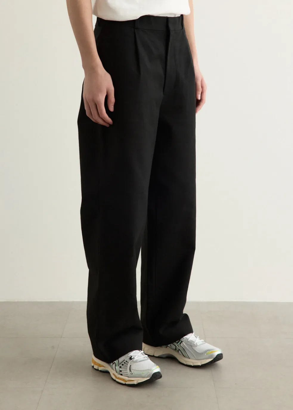 Chino Tuck Straight Pants