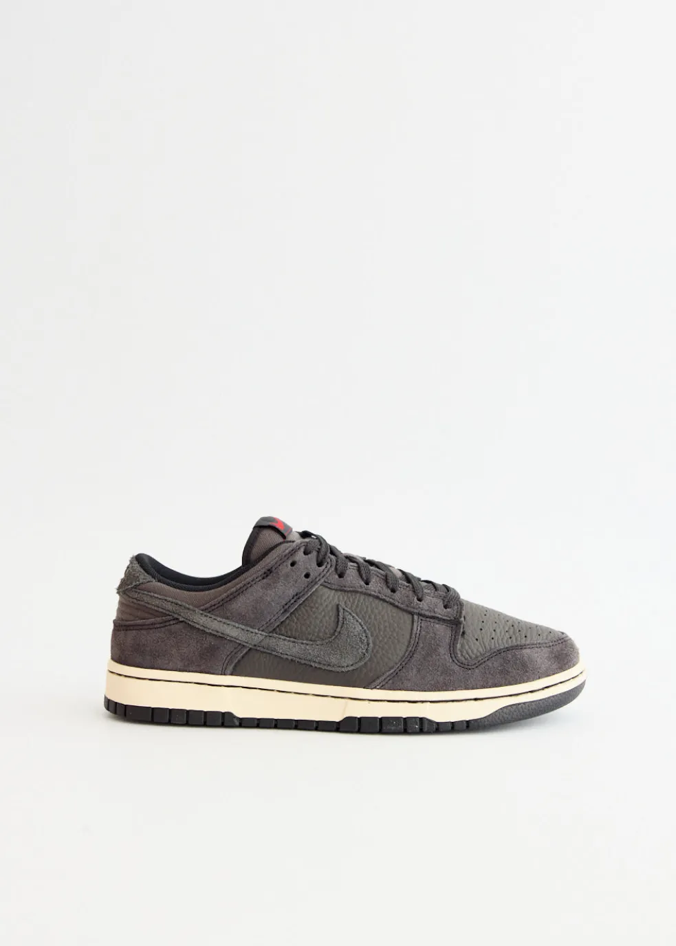 Dunk Low Retro 'Medium Ash Black' Sneakers