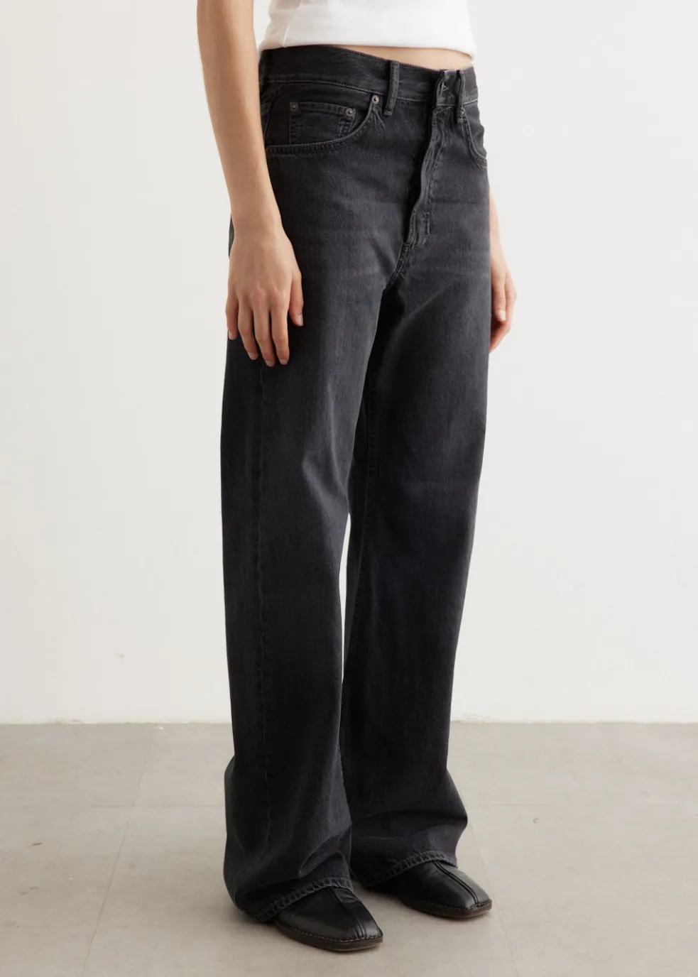 2021F Loose Fit Jeans