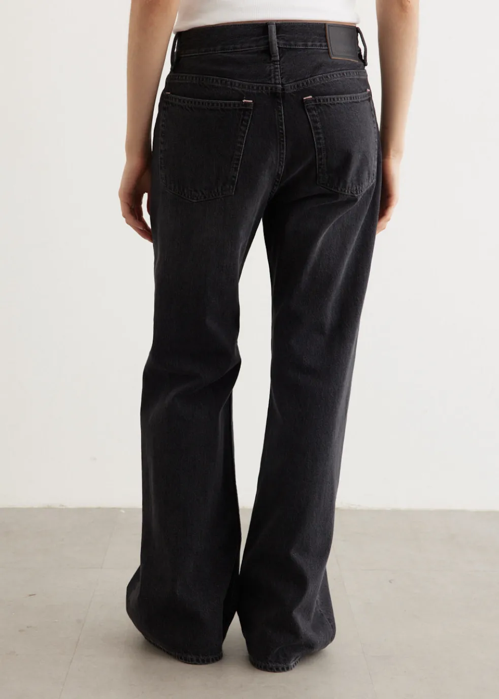 2021F Loose Fit Jeans