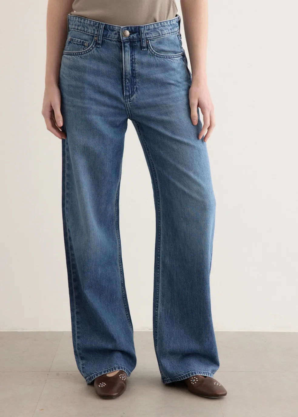 Featherweight Logan Jeans