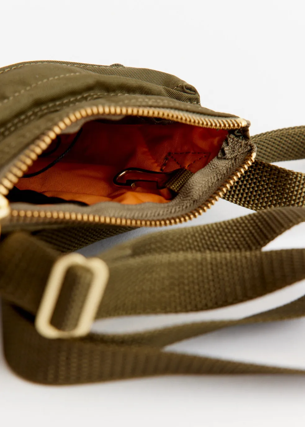 Force Shoulder Pouch