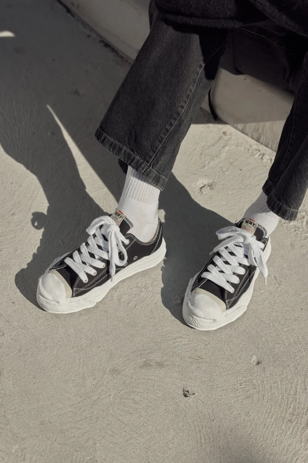 Hank Low Top Sneakers