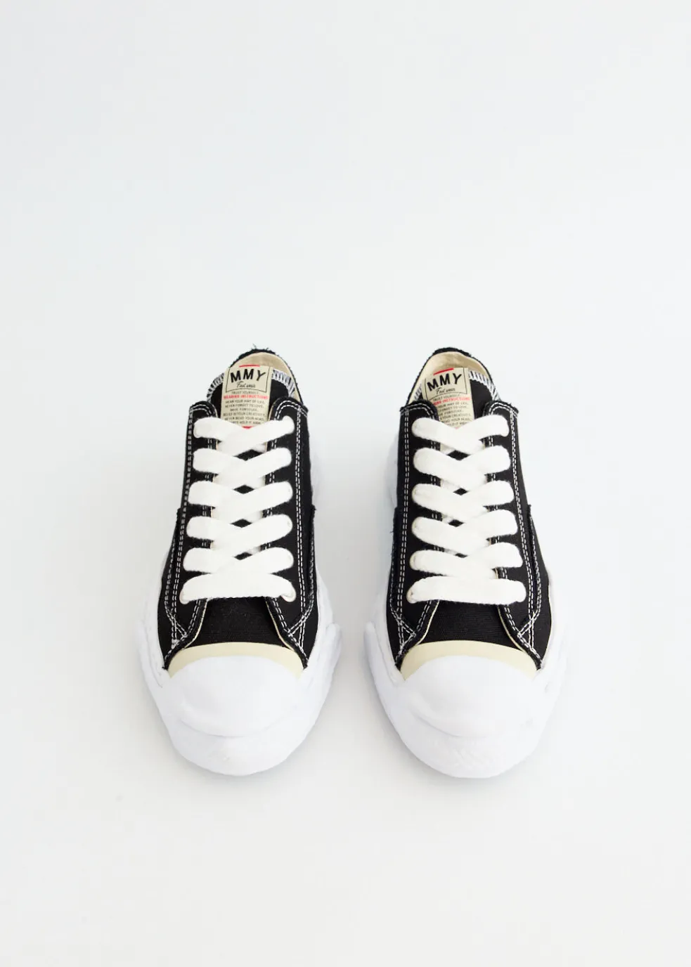 Hank Low Top Sneakers