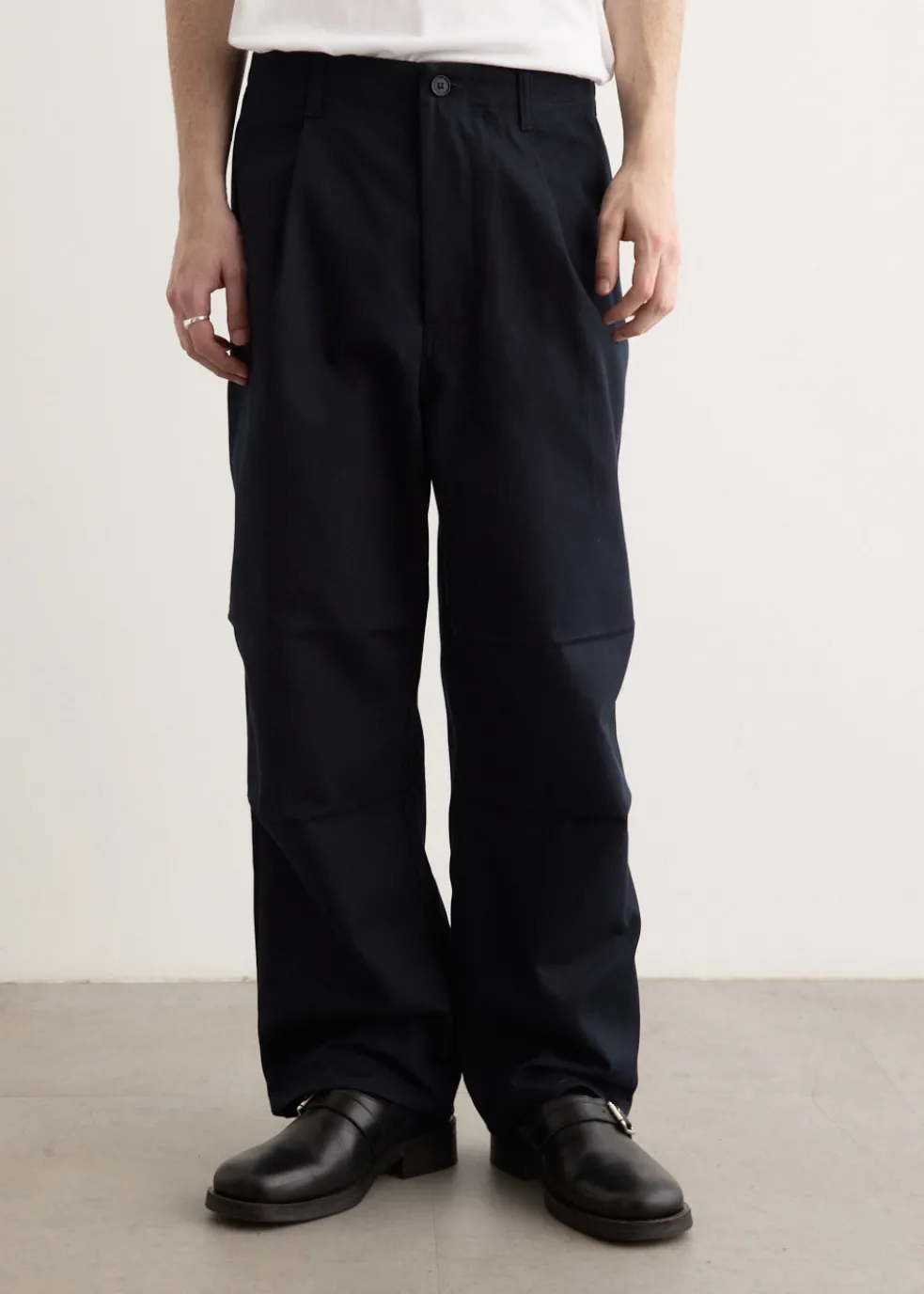 Knee Tuck Wide Pants
