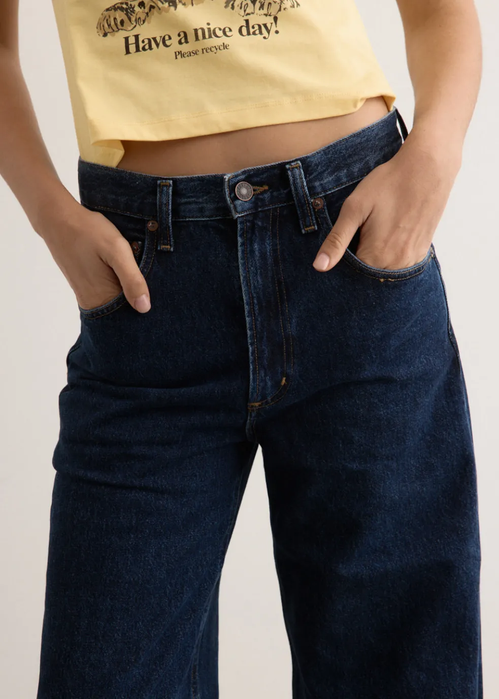 Low Curve Jeans
