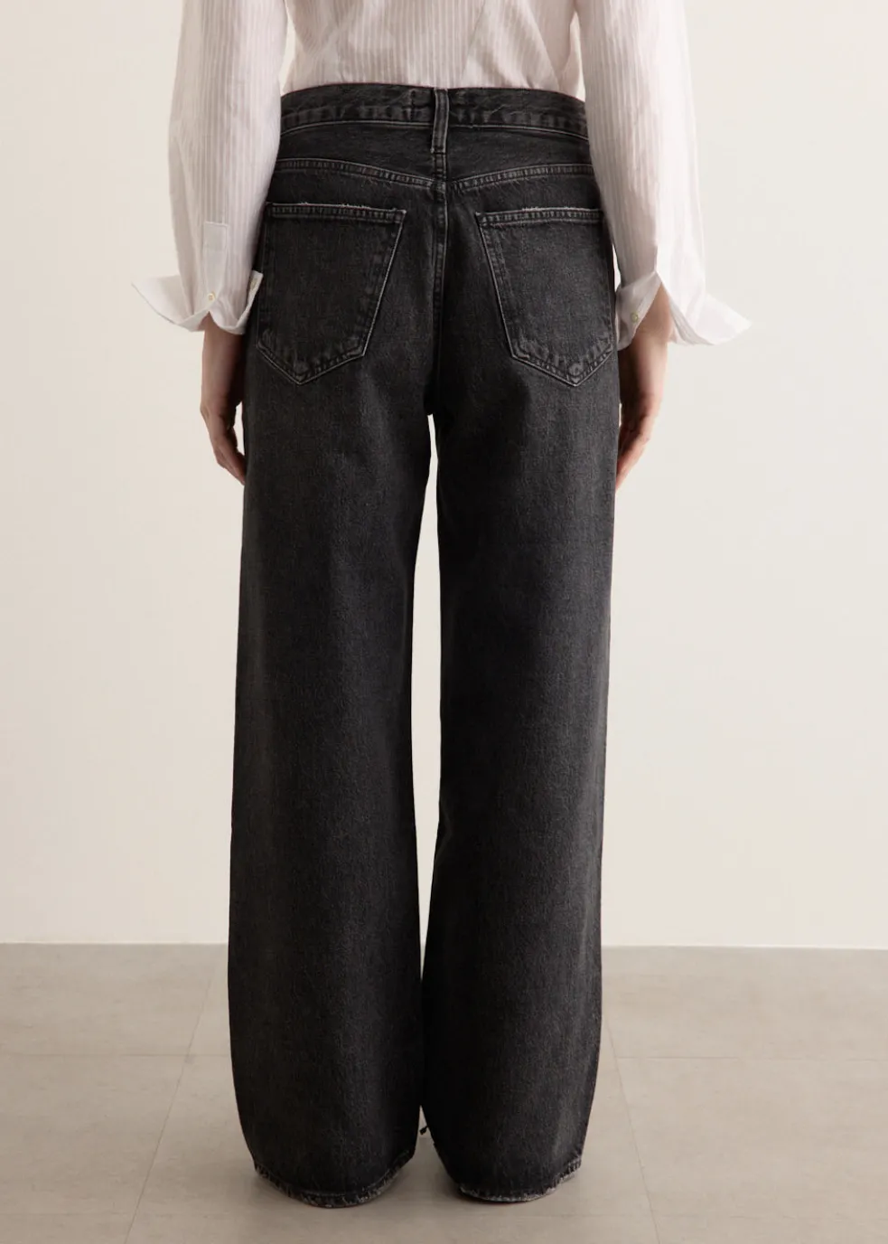 Low Slung Baggy Jeans