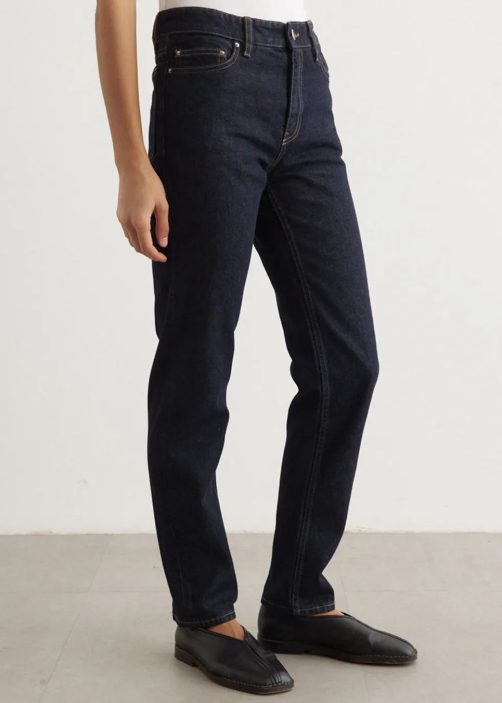 Low Taper Denim Jeans 32