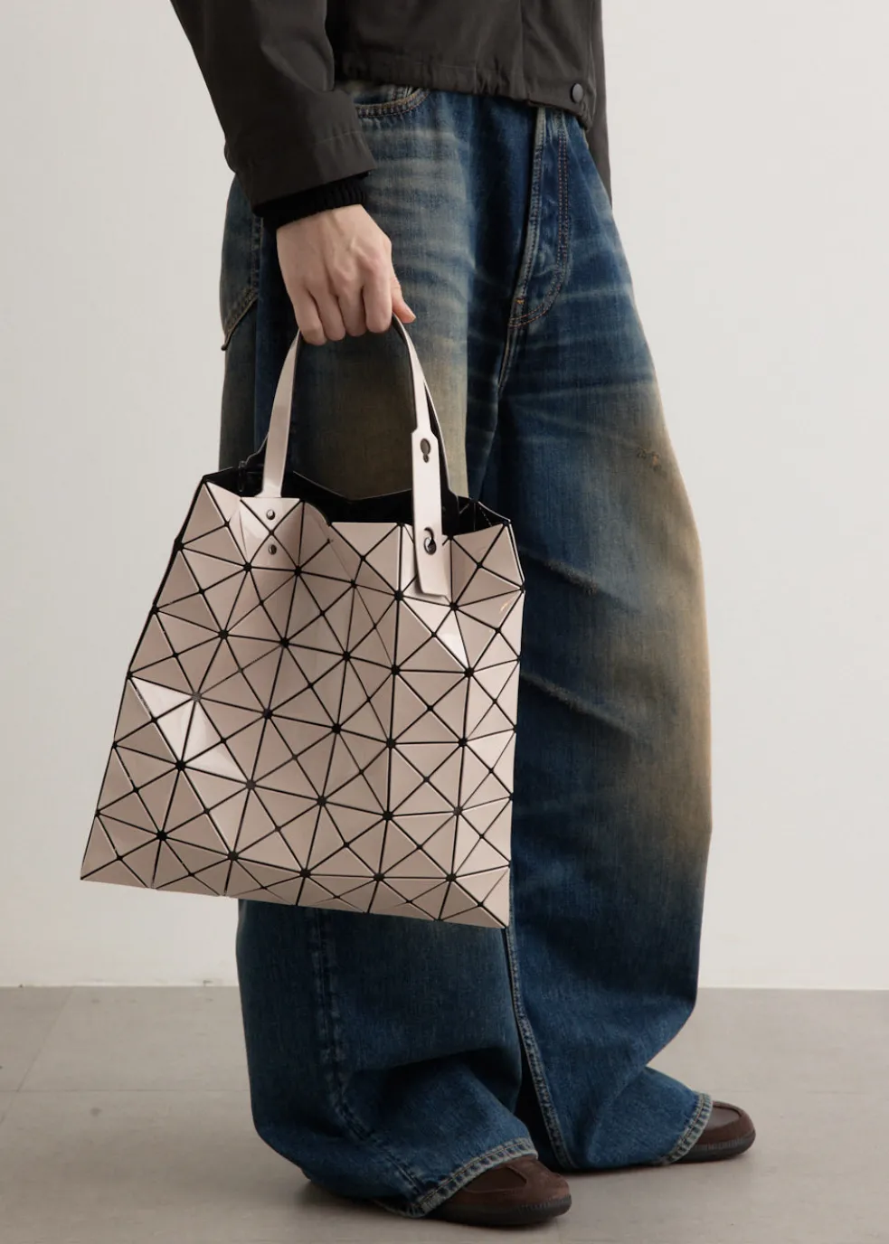 Lucent 6X6 Tote Bag