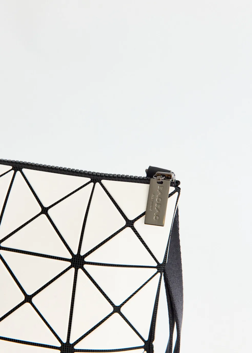 Lucent Xbody 3x4 Bag