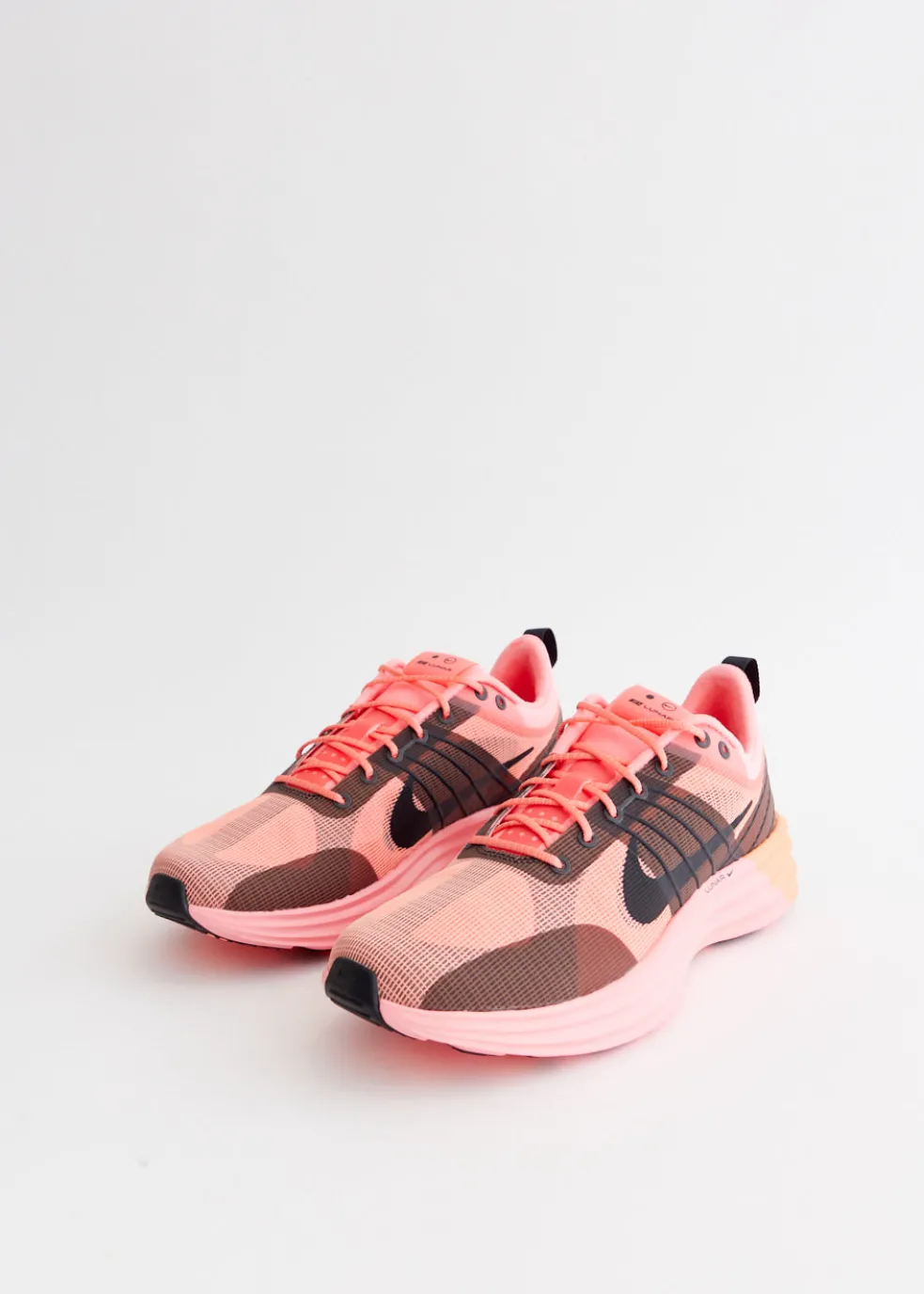 Lunar Roam Premium 'Pink Gaze' Sneakers