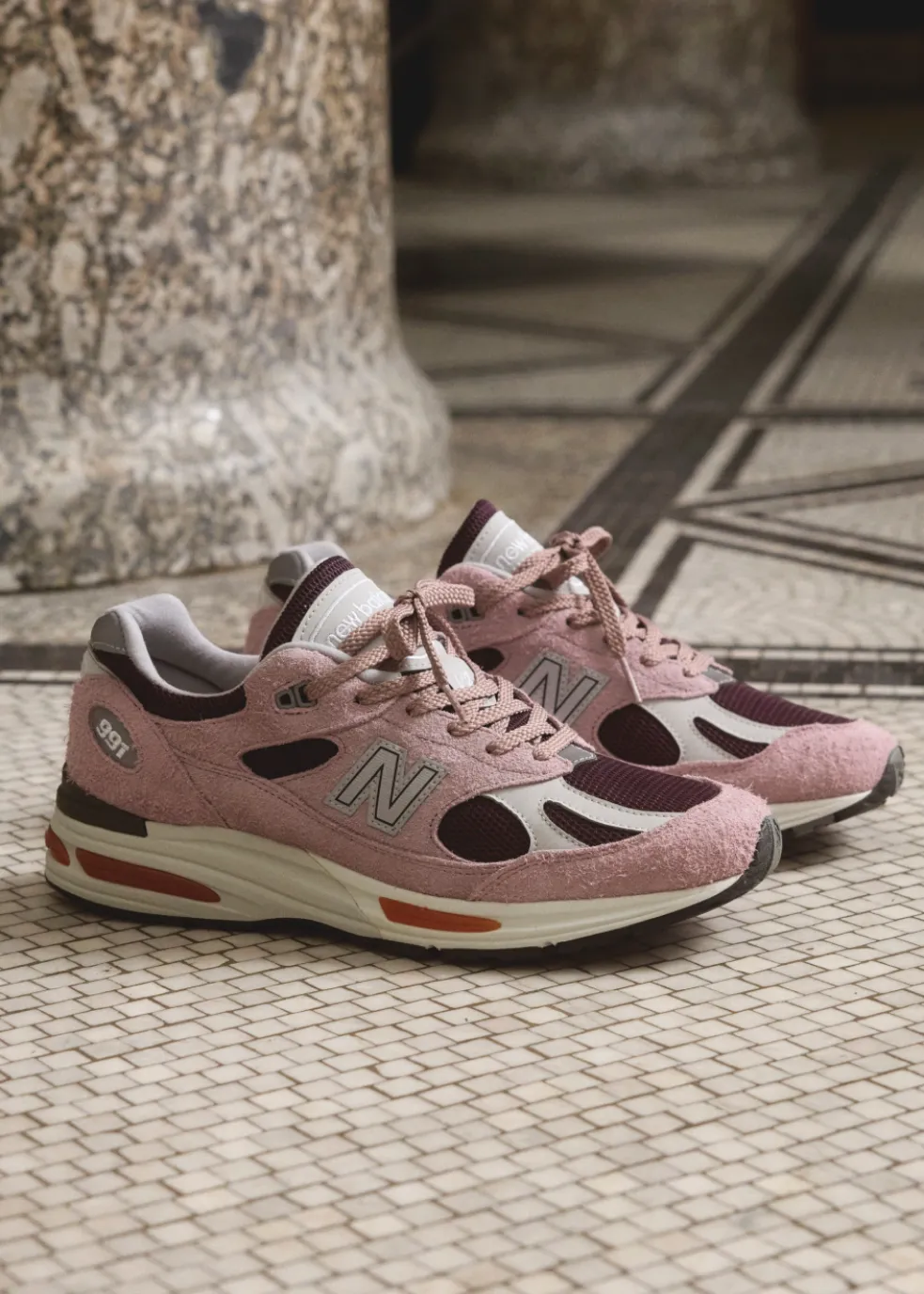 MADE in UK 991v2 'Deauville Mauve' Sneakers