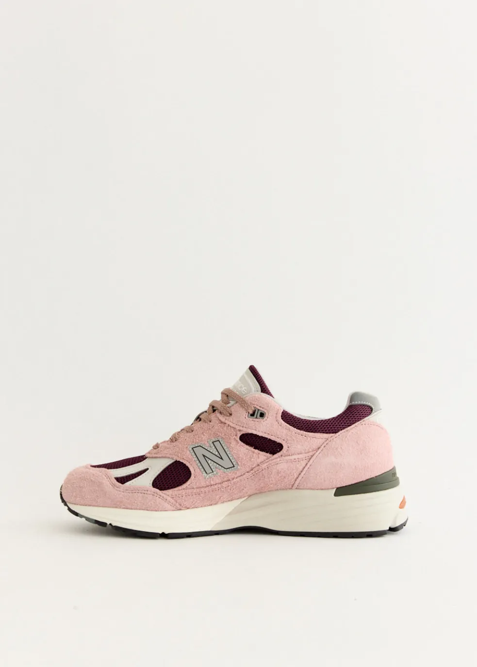 MADE in UK 991v2 'Deauville Mauve' Sneakers