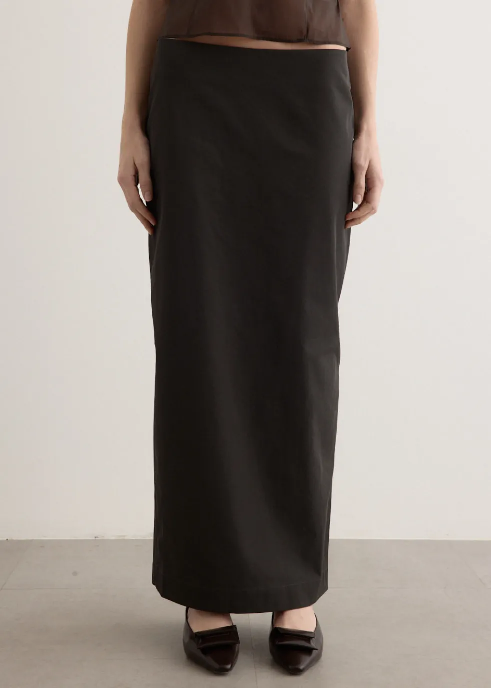 Minimal Column Skirt