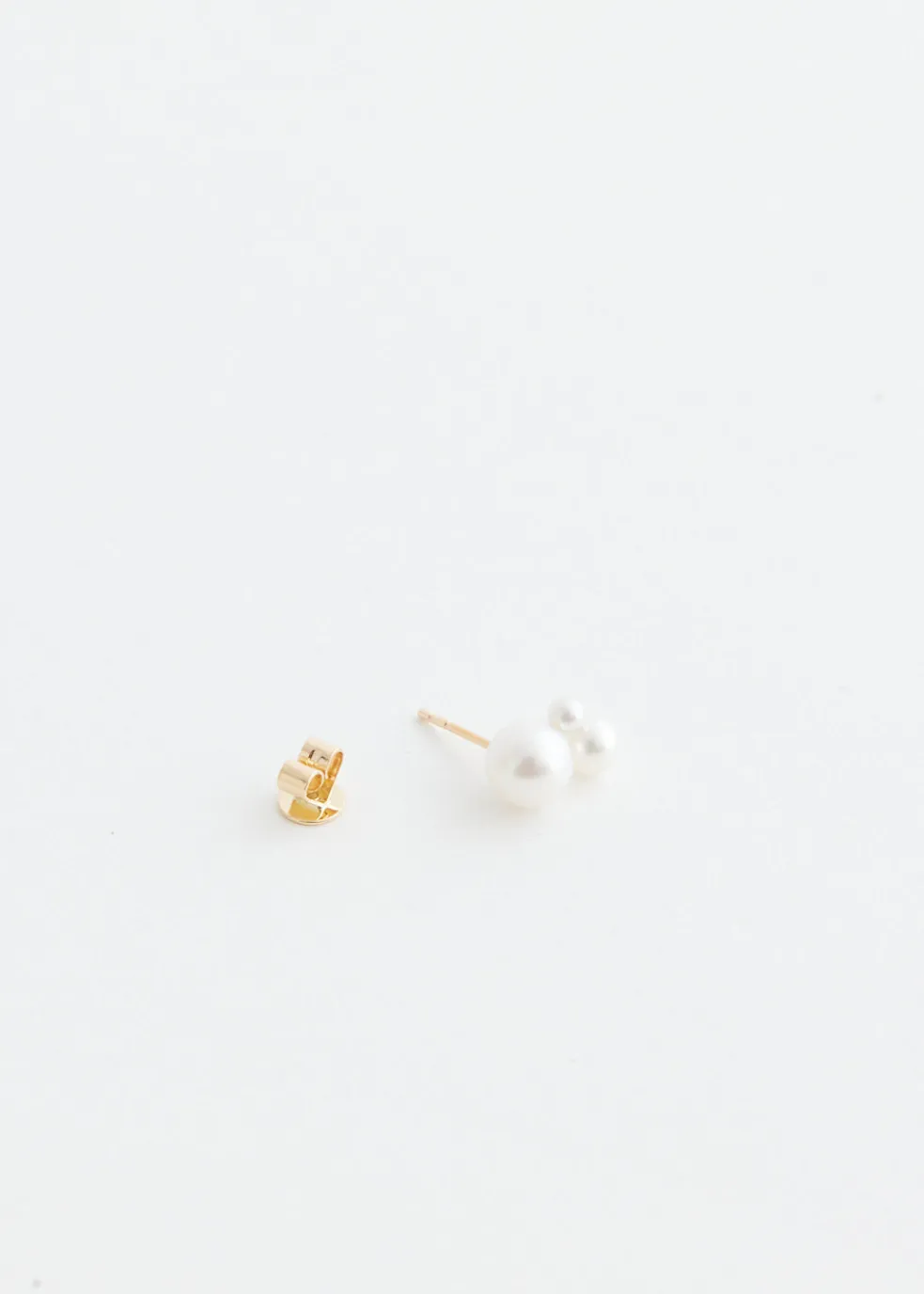 Petite Stellari Pearls Earring