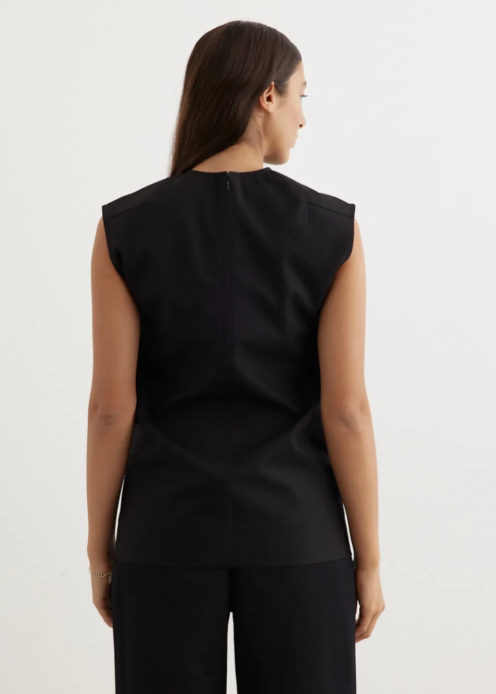 Sleeveless Twisted-Seam Top