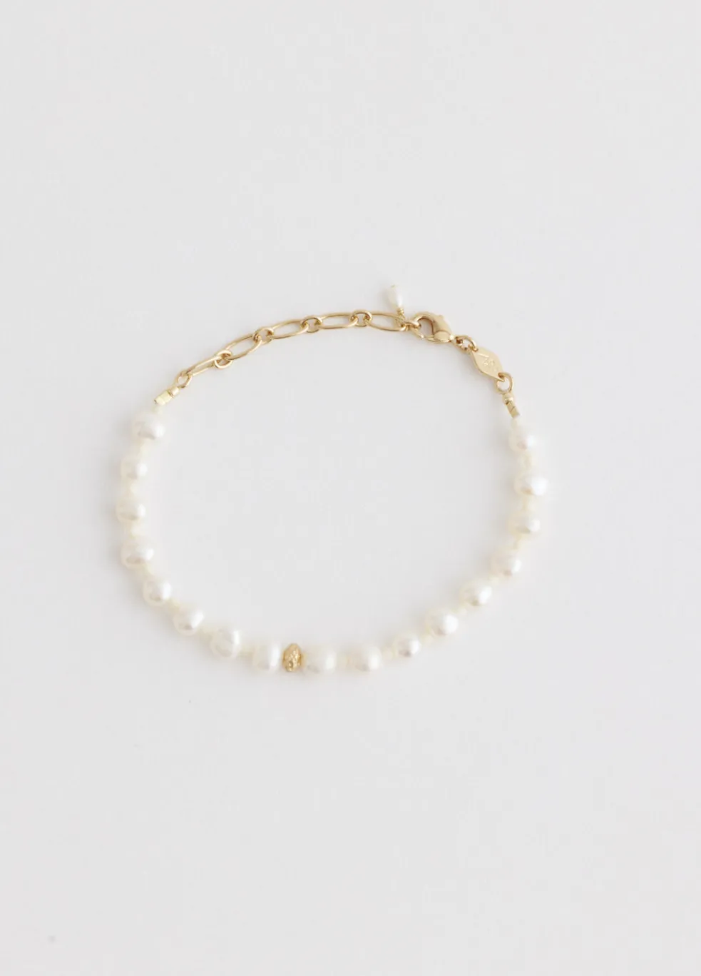Stellar Pearly Bracelet