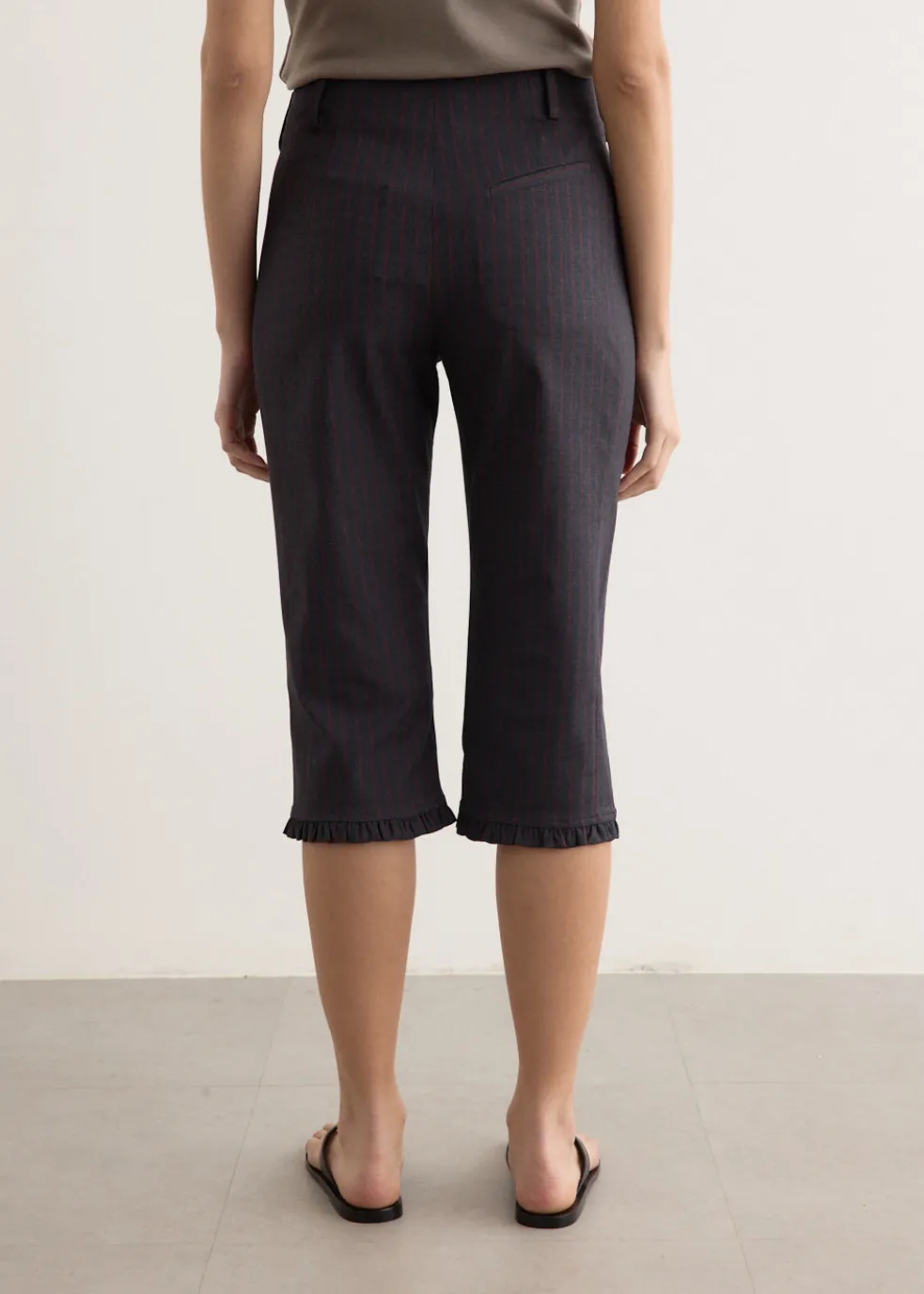 Stretch Stripe Tailoring Capri Pants