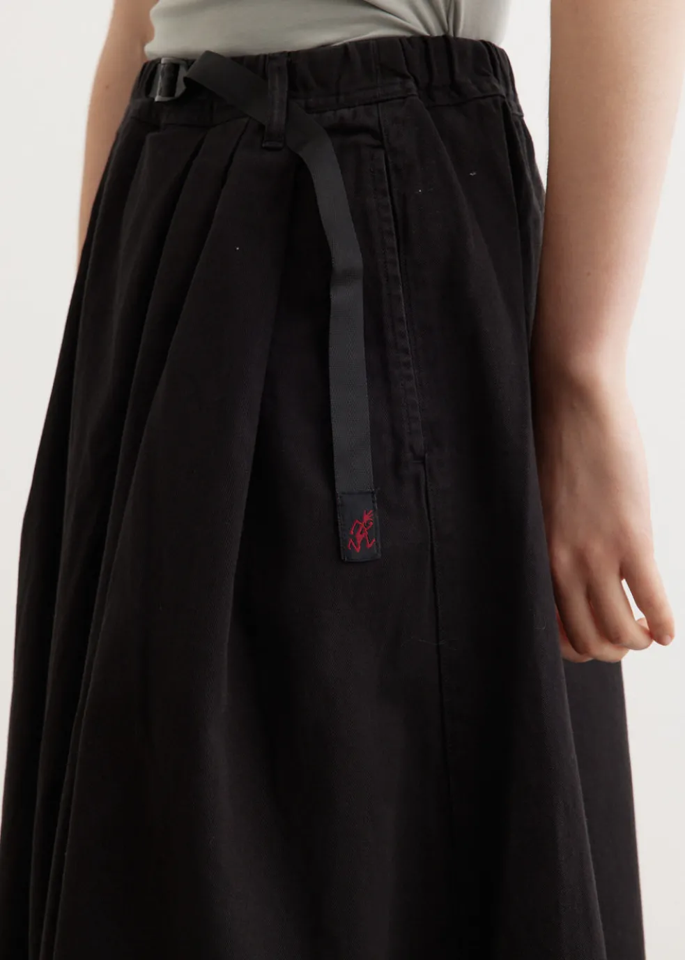 Talecut Skirt