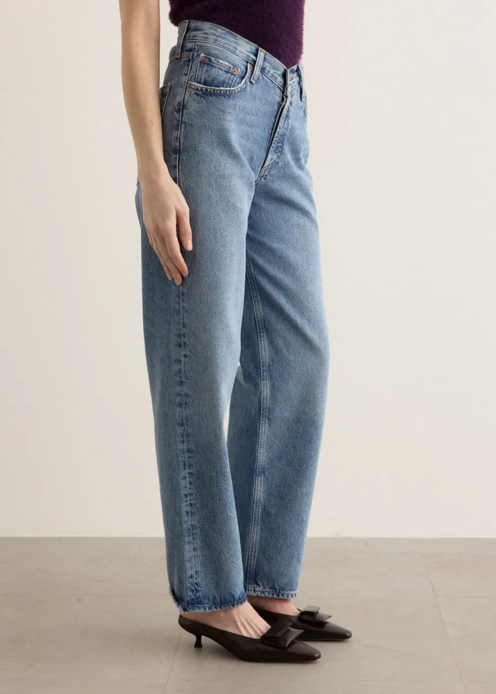 V-Waist Baggy Jeans
