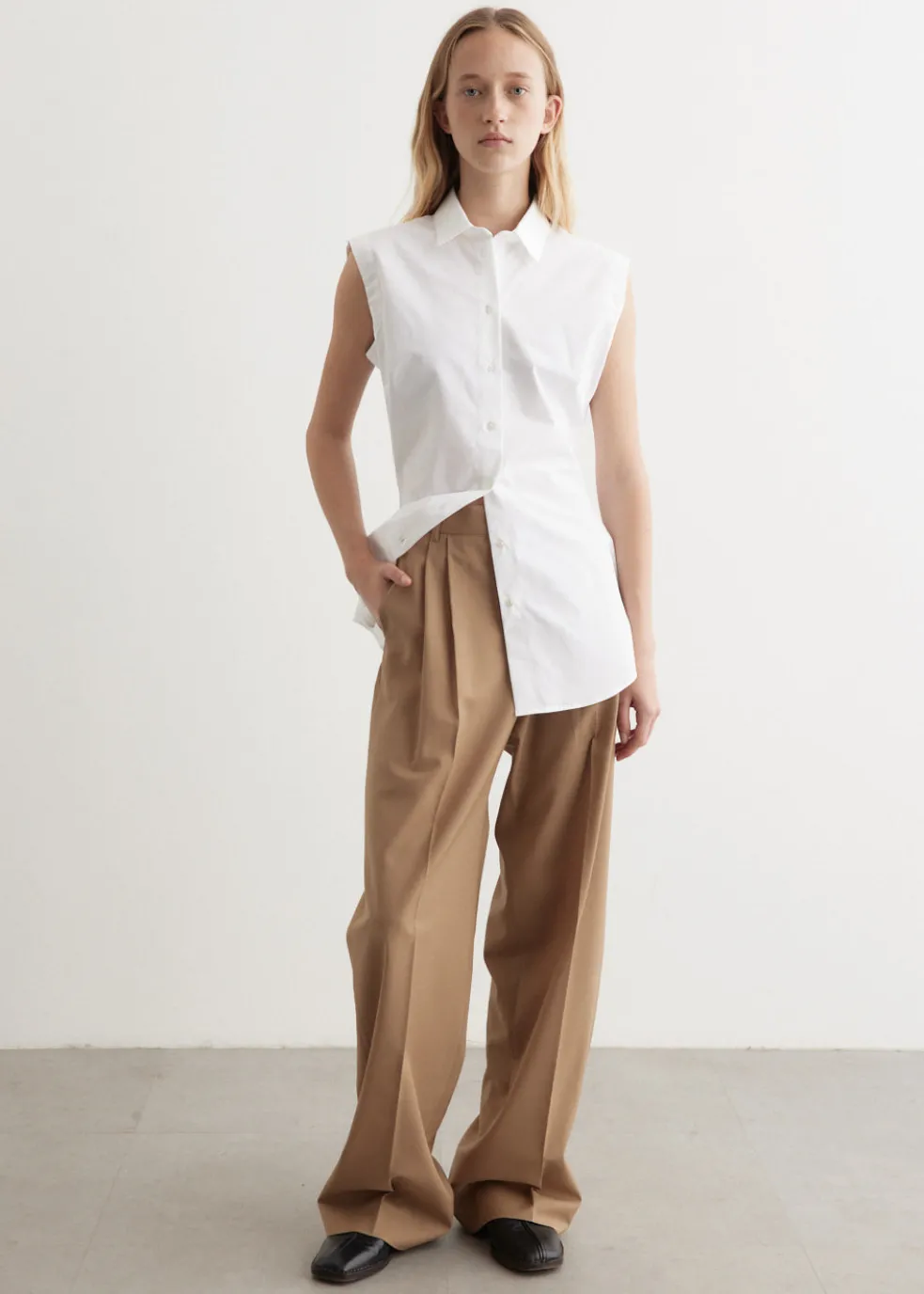 Wide Leg Pleated Trousers