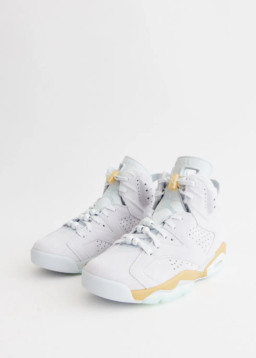 Women's Air Jordan 6 Retro 'Pearl' Sneakers
