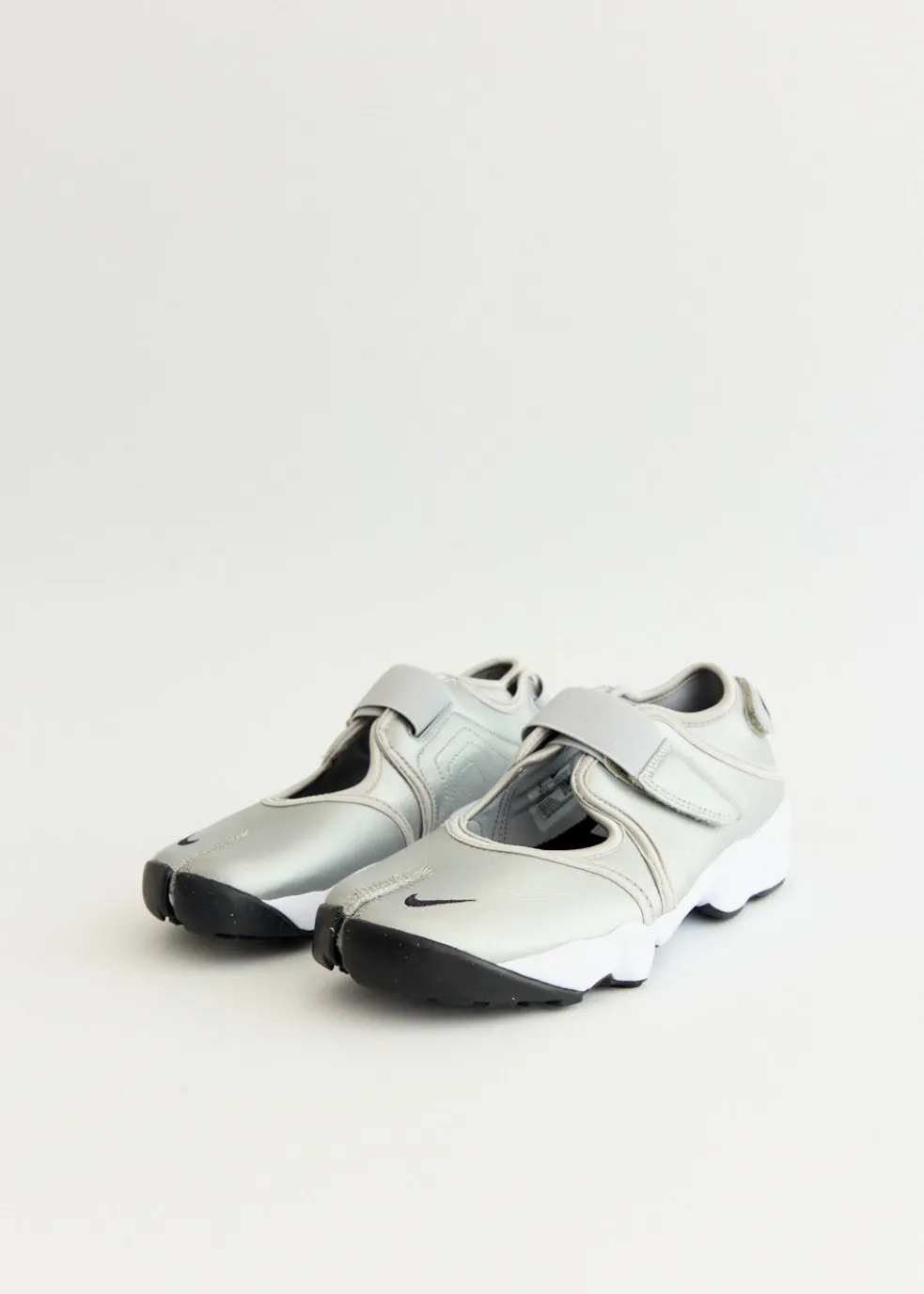 Women's Air Rift 'Metallic Silver' Sneakers