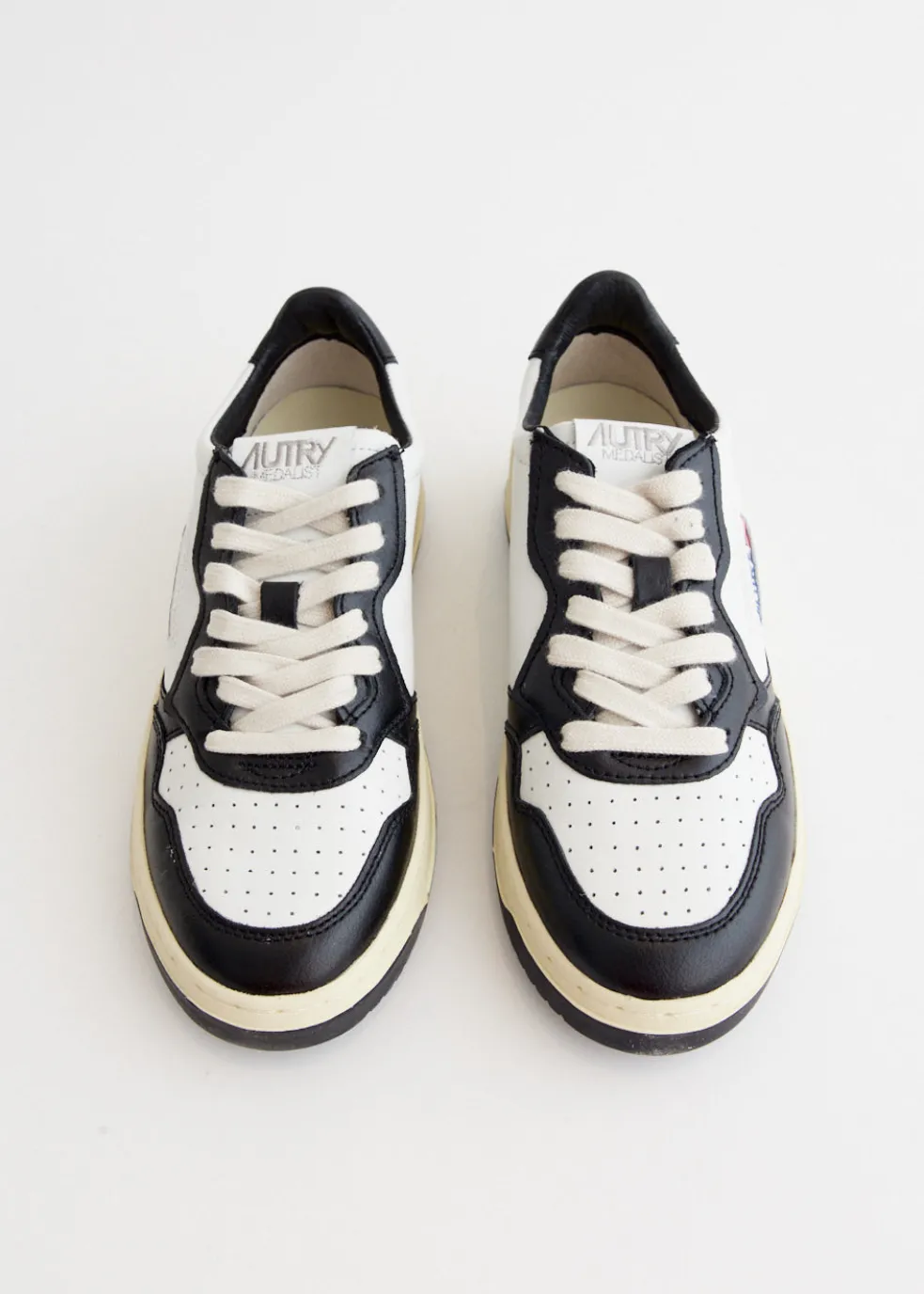 Women's Medalist Sneakers