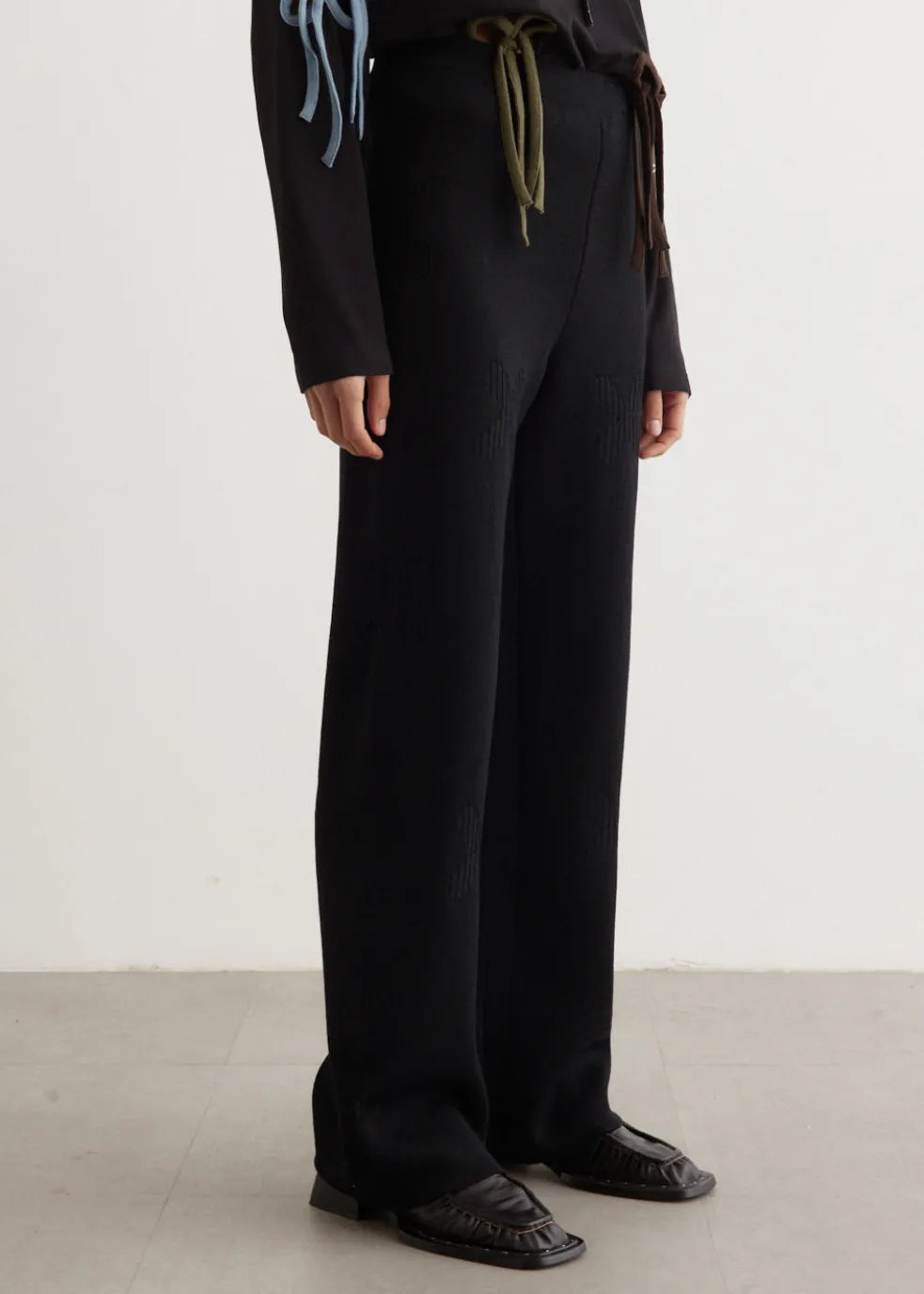 Wool Petal Pattern Pants