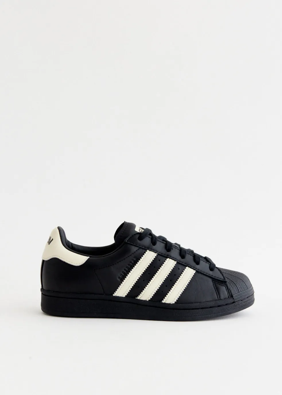 x Avavav Superfinger Superstar Sneakers