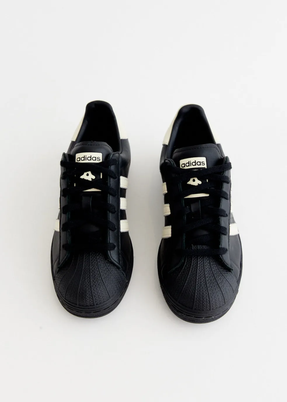 x Avavav Superfinger Superstar Sneakers