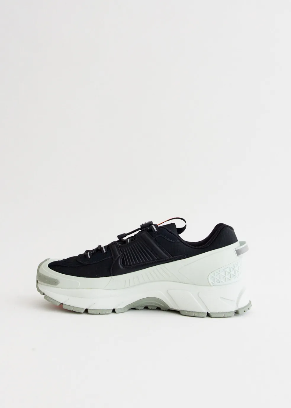 Zoom Vomero 5 Roam 'Black Light Silver' Sneakers